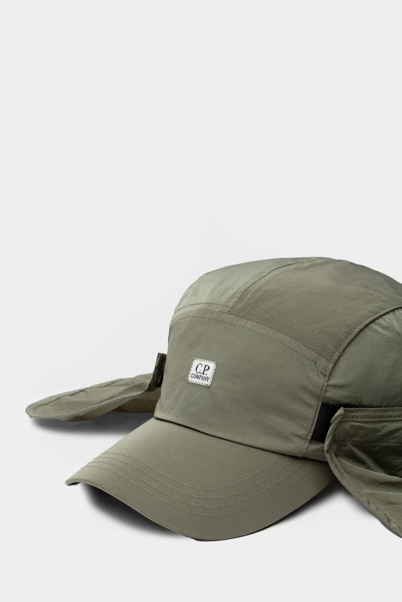 Кепка C.P. Company chrome-r neck flap cap bronze green 9113231160