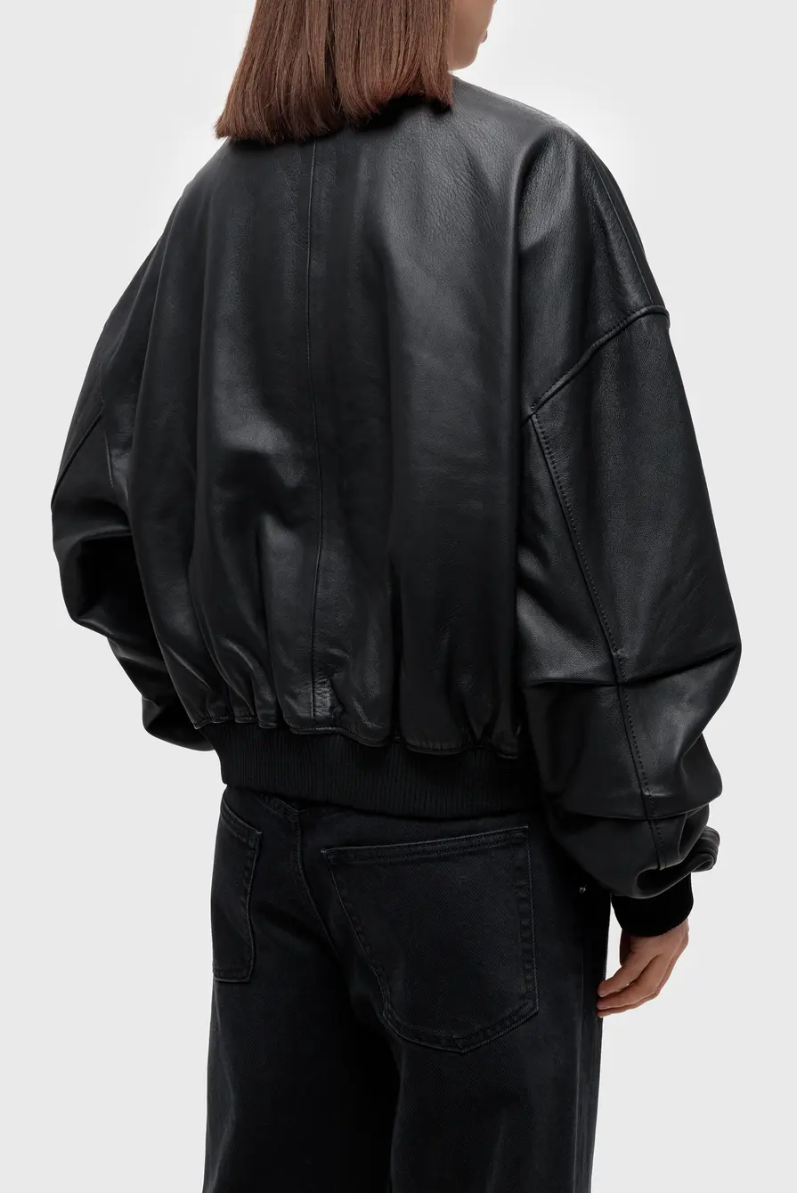 Бомбер Molly Moss