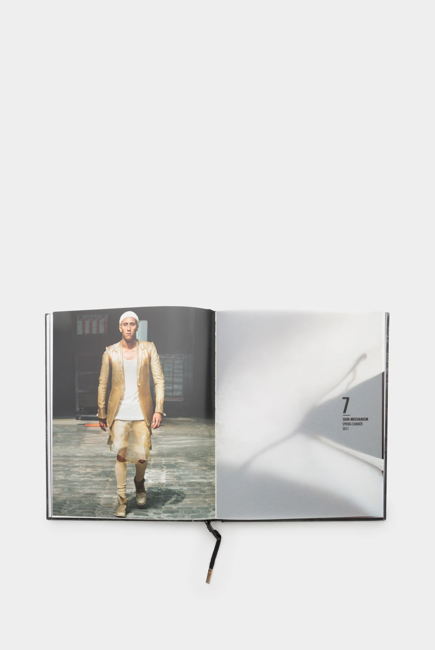 Книга Boris Bidjan Saberi