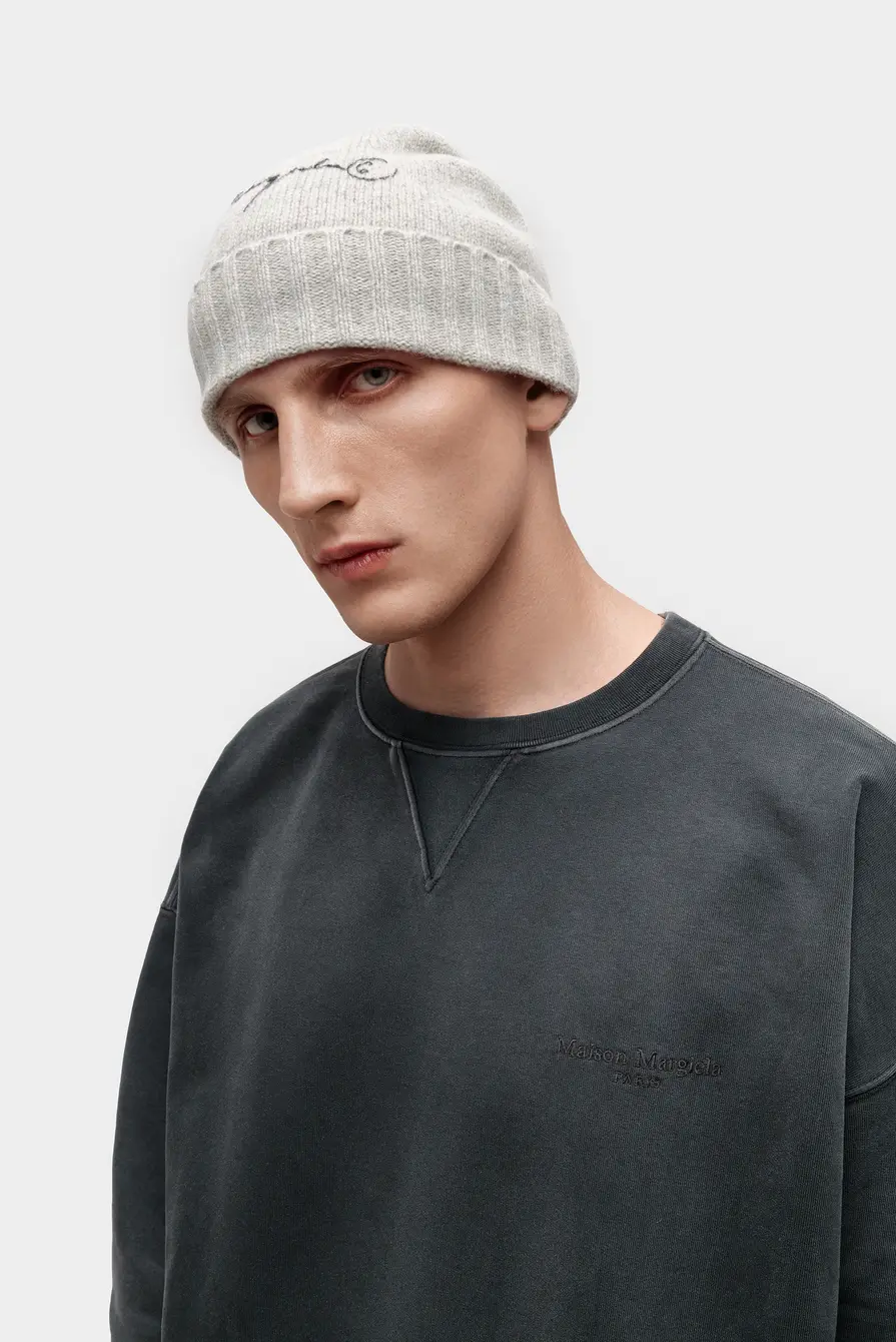 Шапка MM6 Maison Margiela