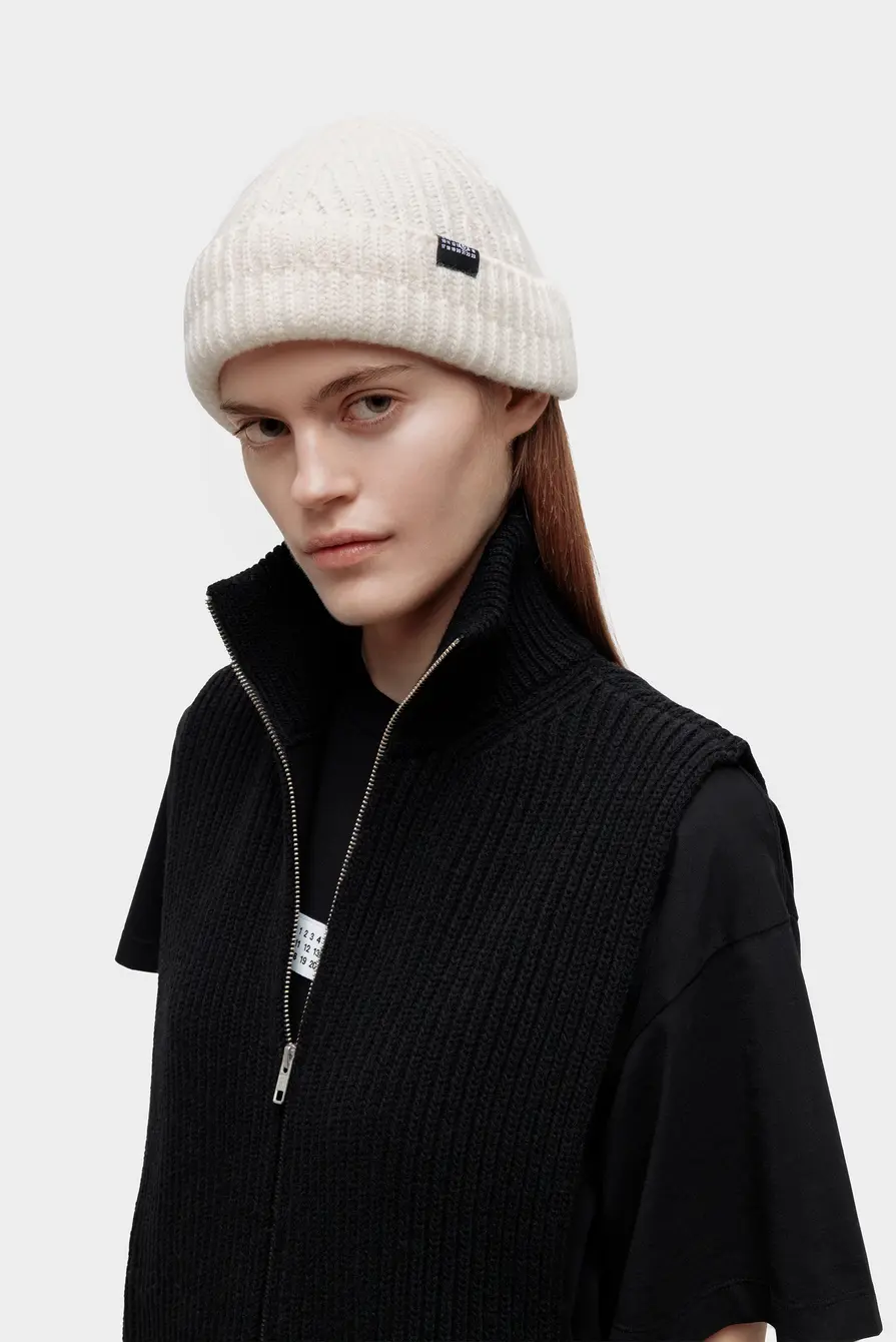 Шапка MM6 Maison Margiela