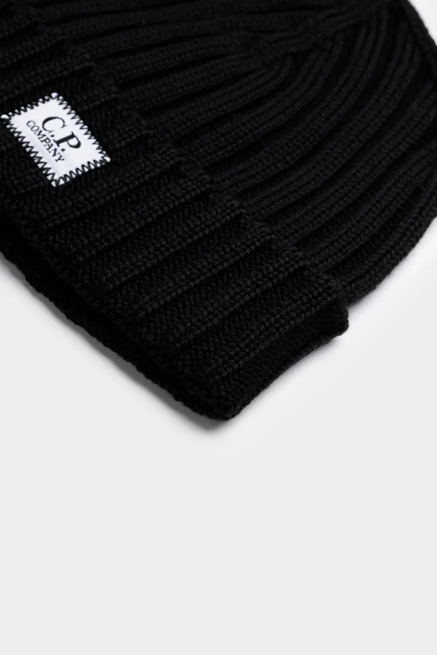 Шапка C.P. Company