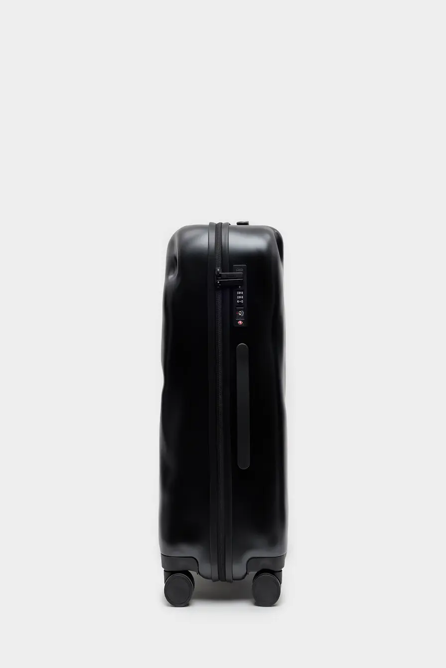 Чемодан Crash Baggage