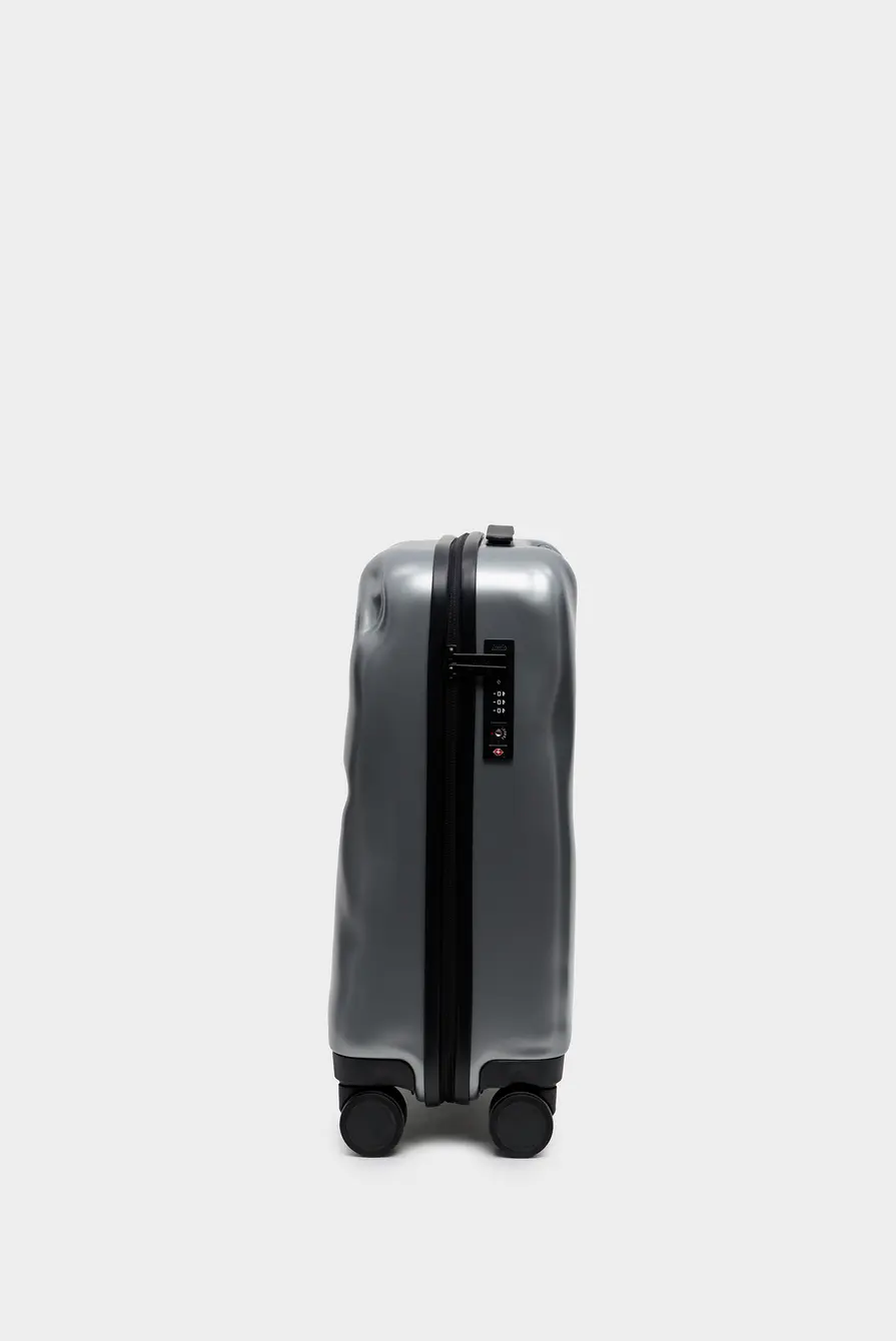 Чемодан Crash Baggage
