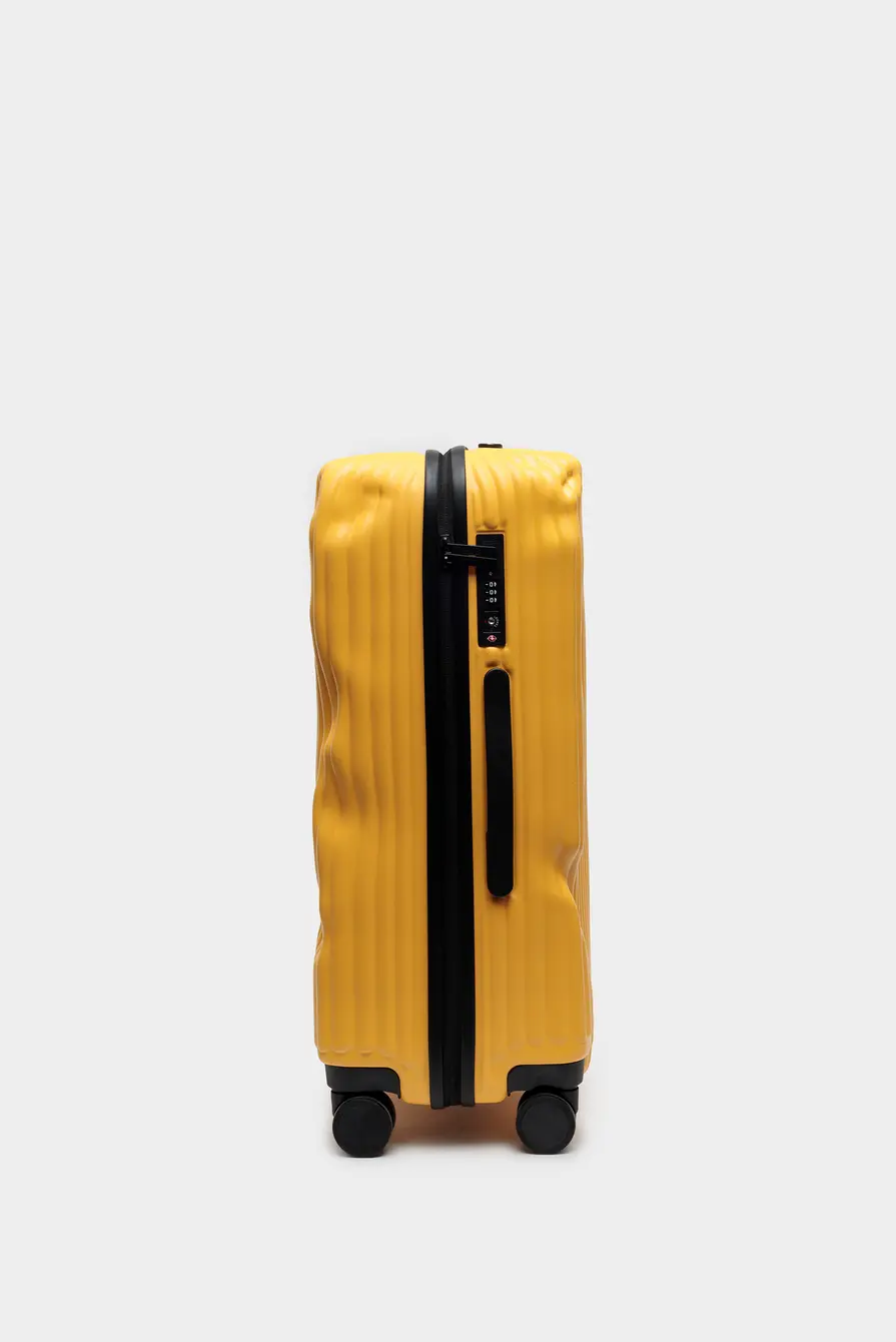 Чемодан Crash Baggage