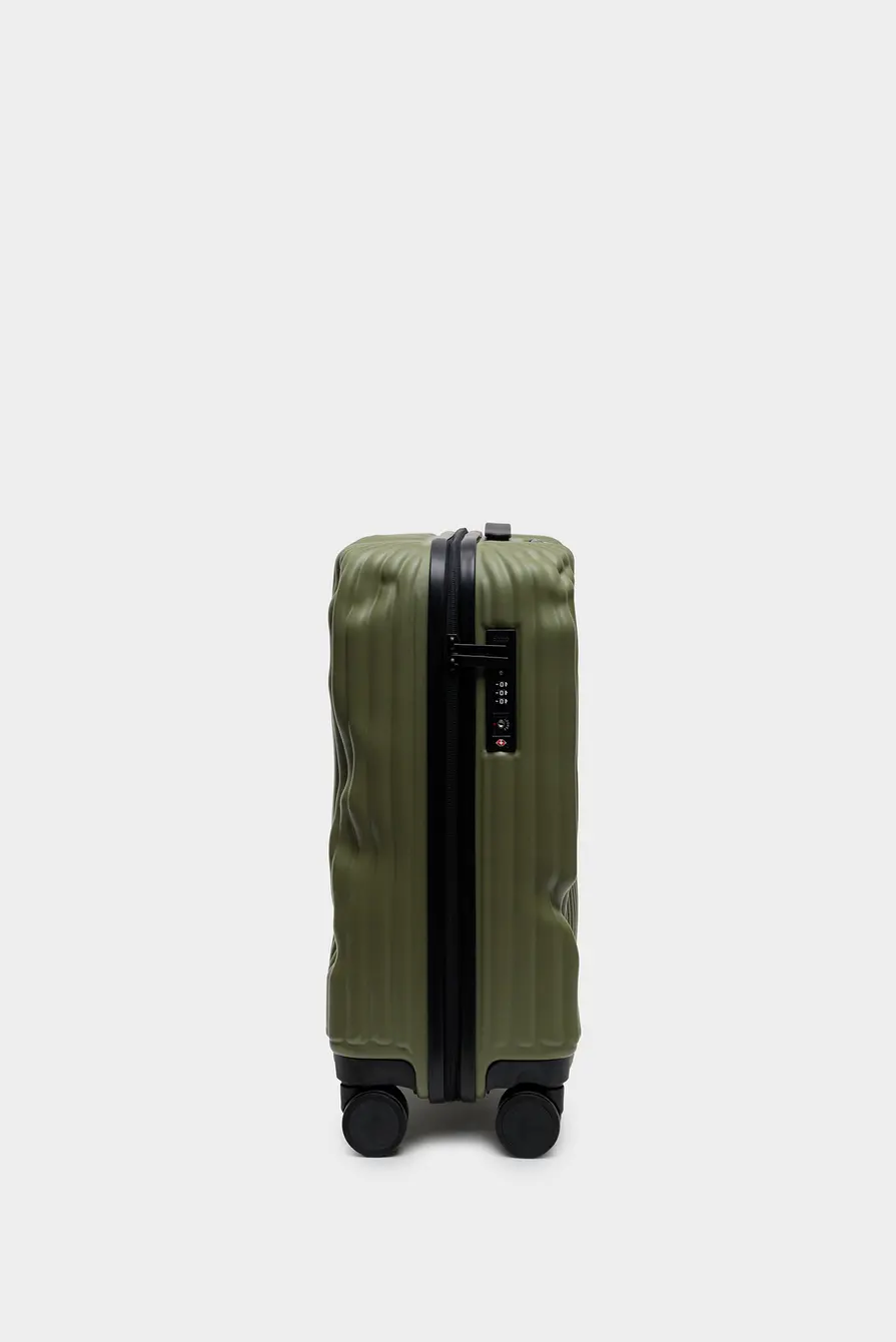 Чемодан Crash Baggage