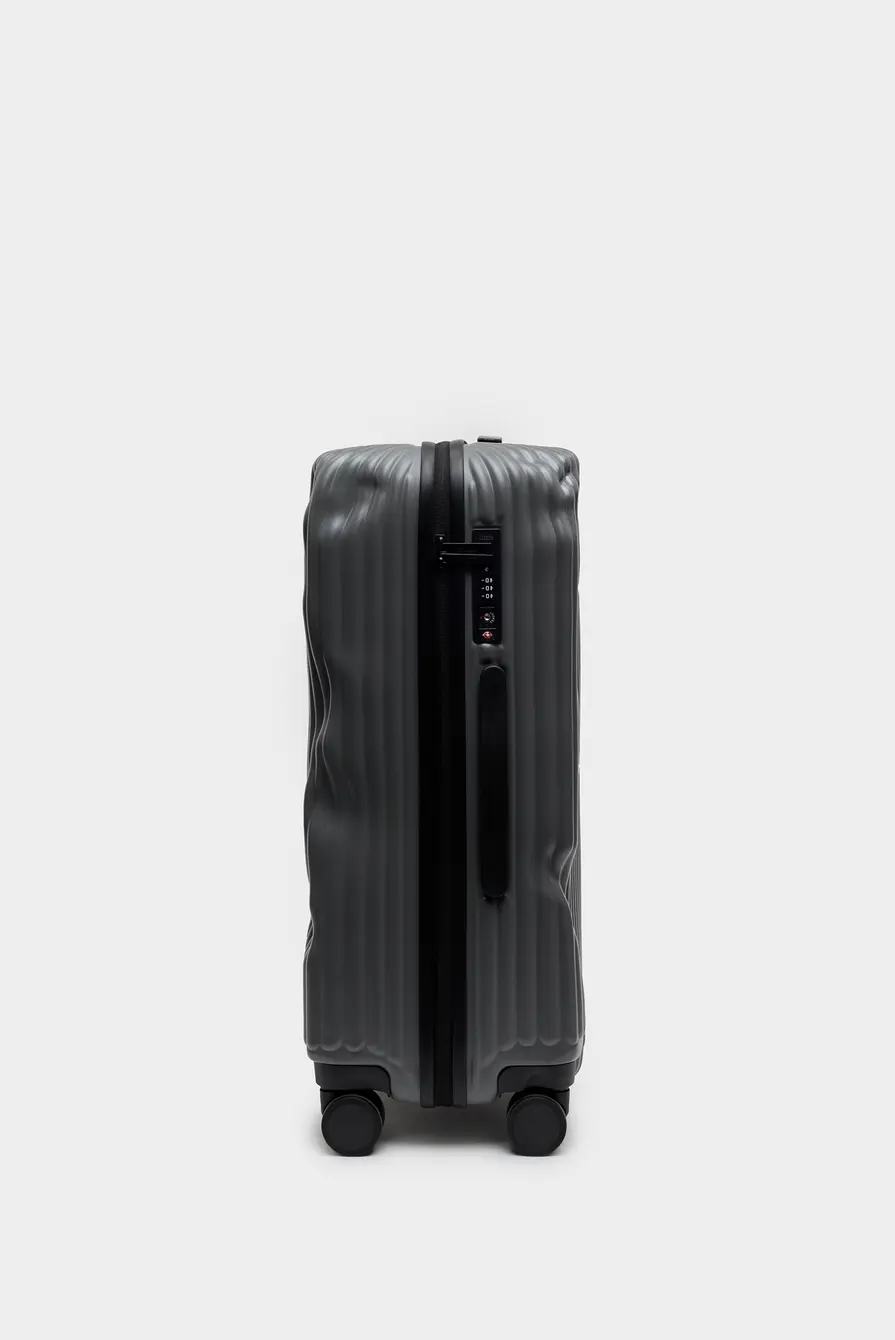 Чемодан Crash Baggage