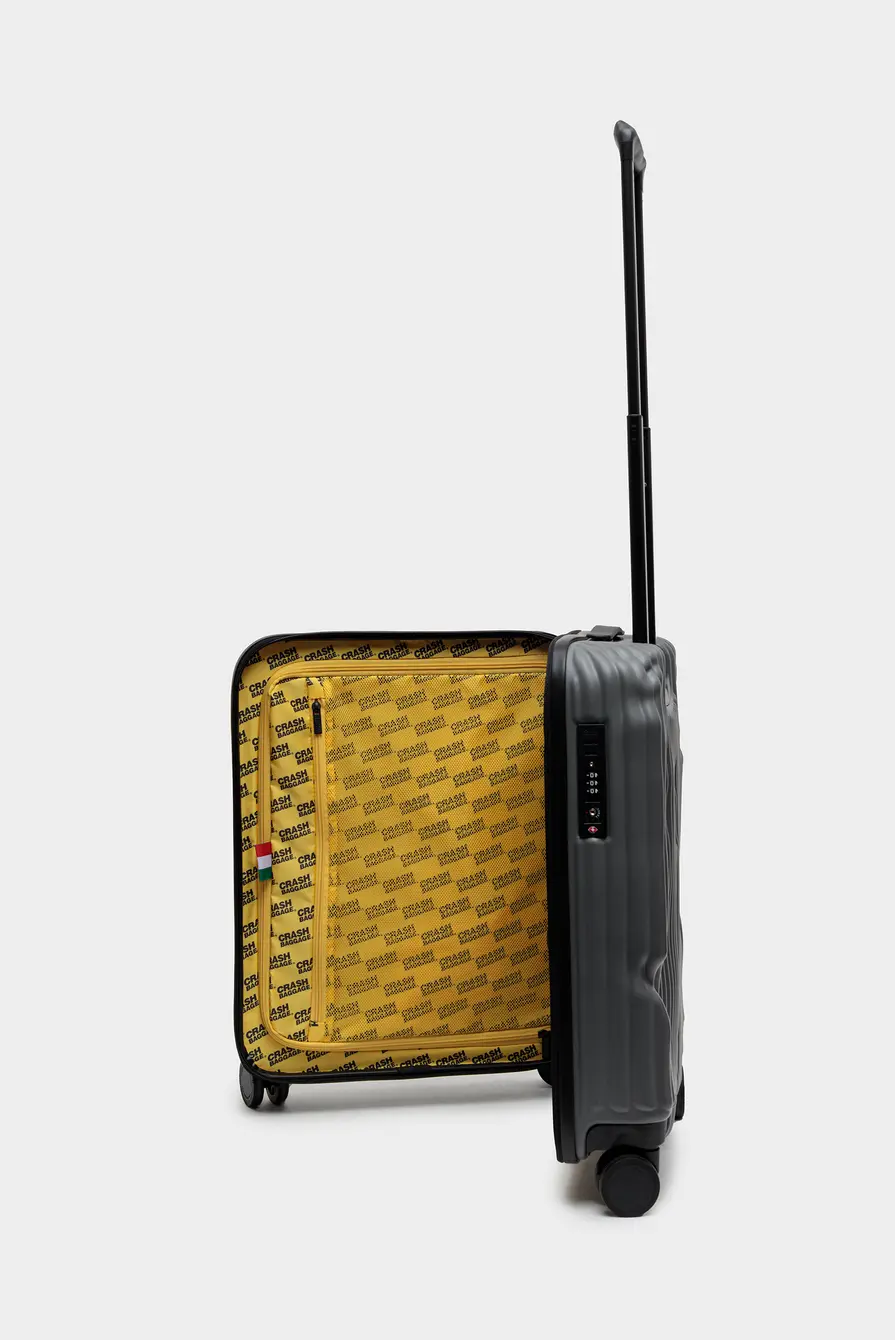 Чемодан Crash Baggage