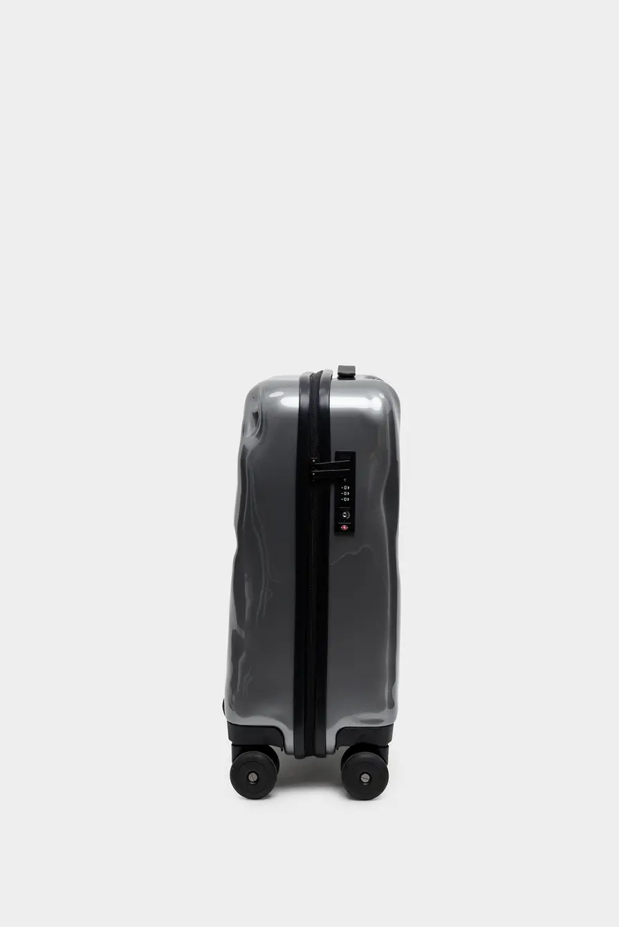 Чемодан Crash Baggage