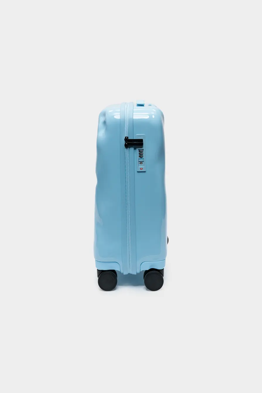 Чемодан Crash Baggage