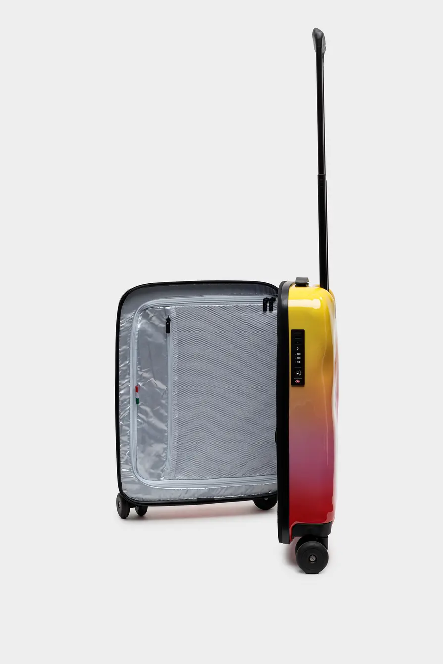 Чемодан Crash Baggage