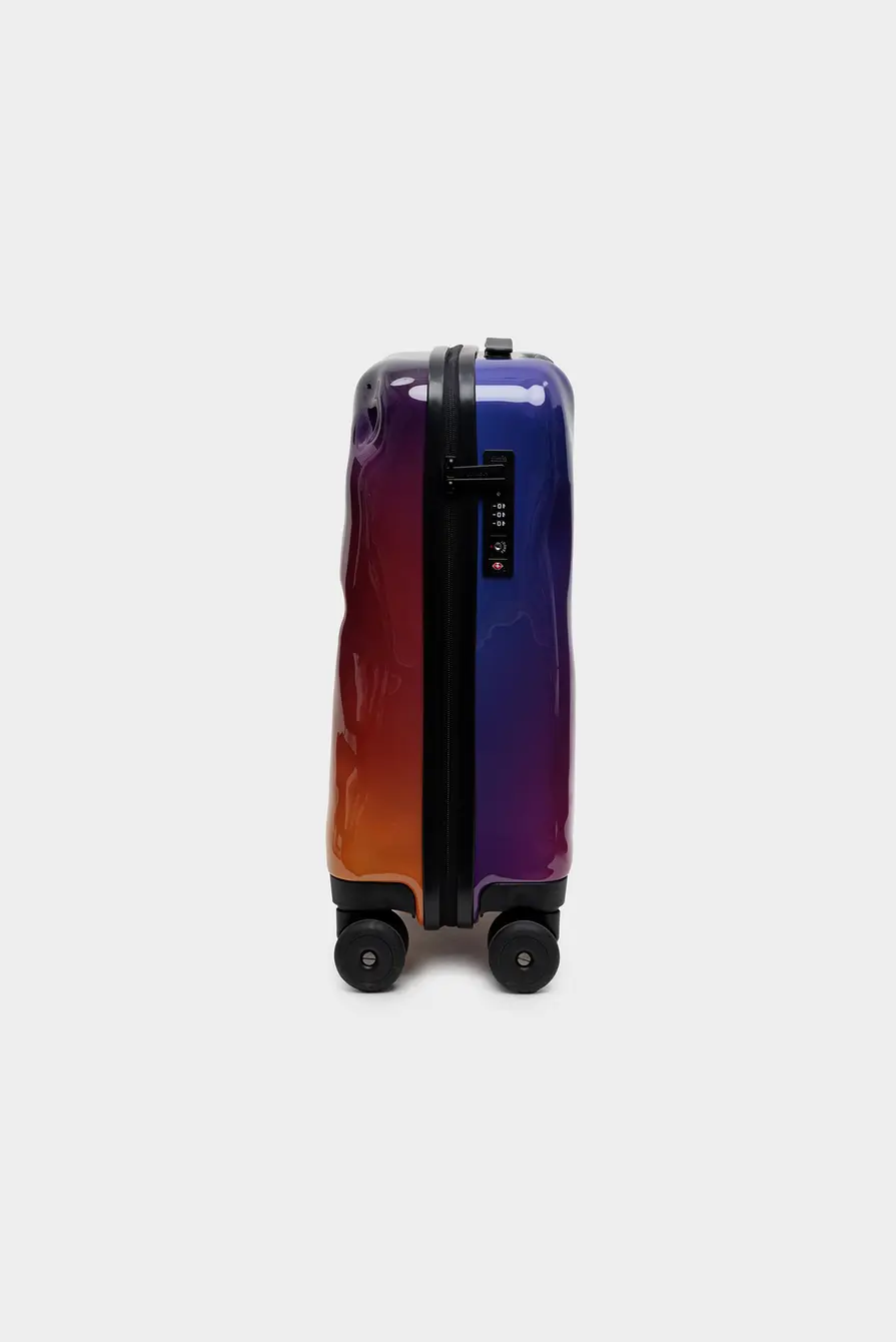 Чемодан Crash Baggage