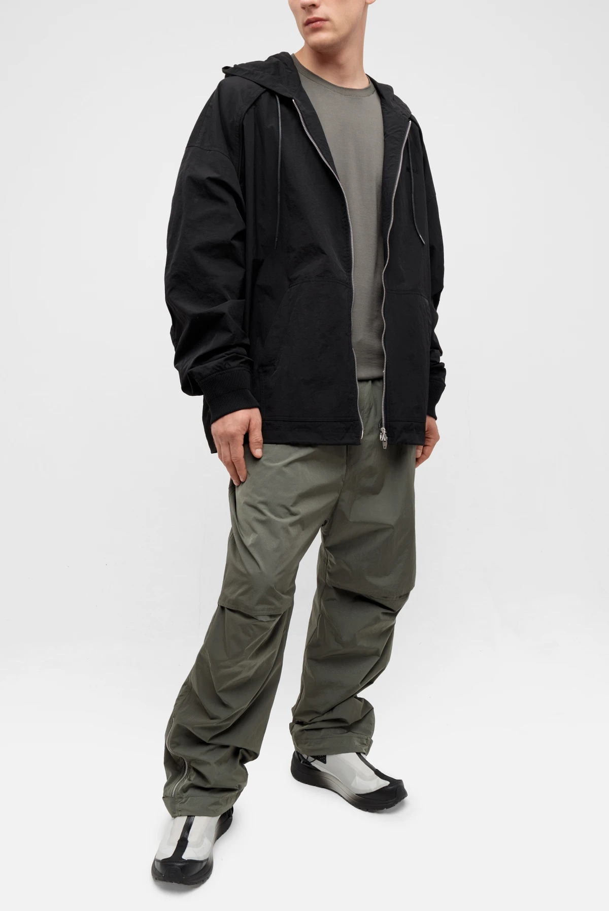 Худи Juun.J nylon puckering hoodie zip-up black 9676242017