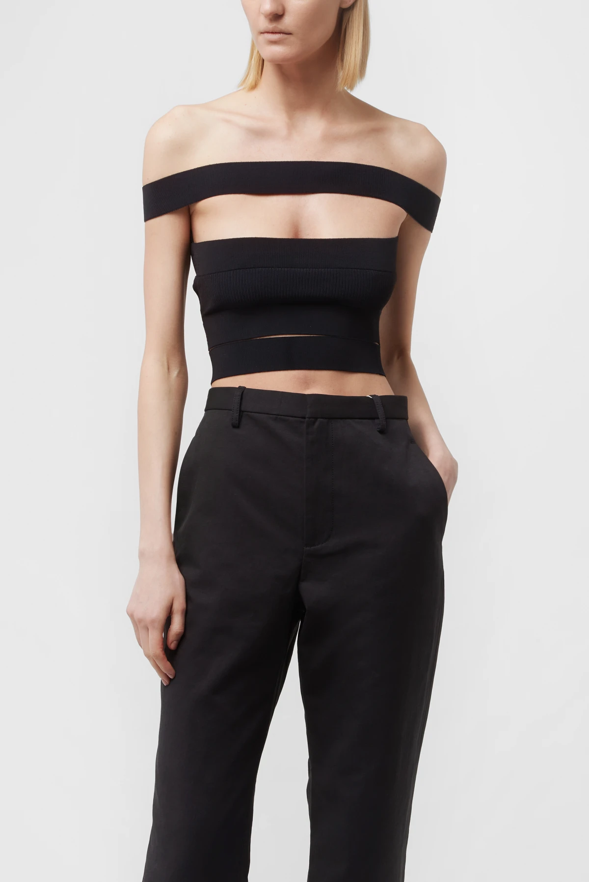 Топ DION LEE