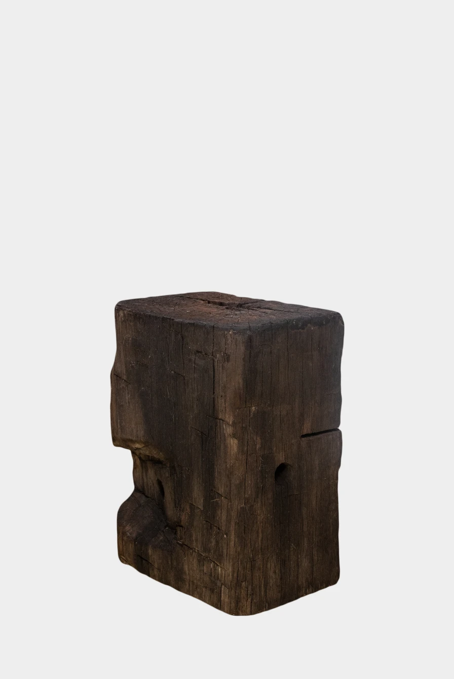 Стенд / подставка для арт объектов borneo antique gallery