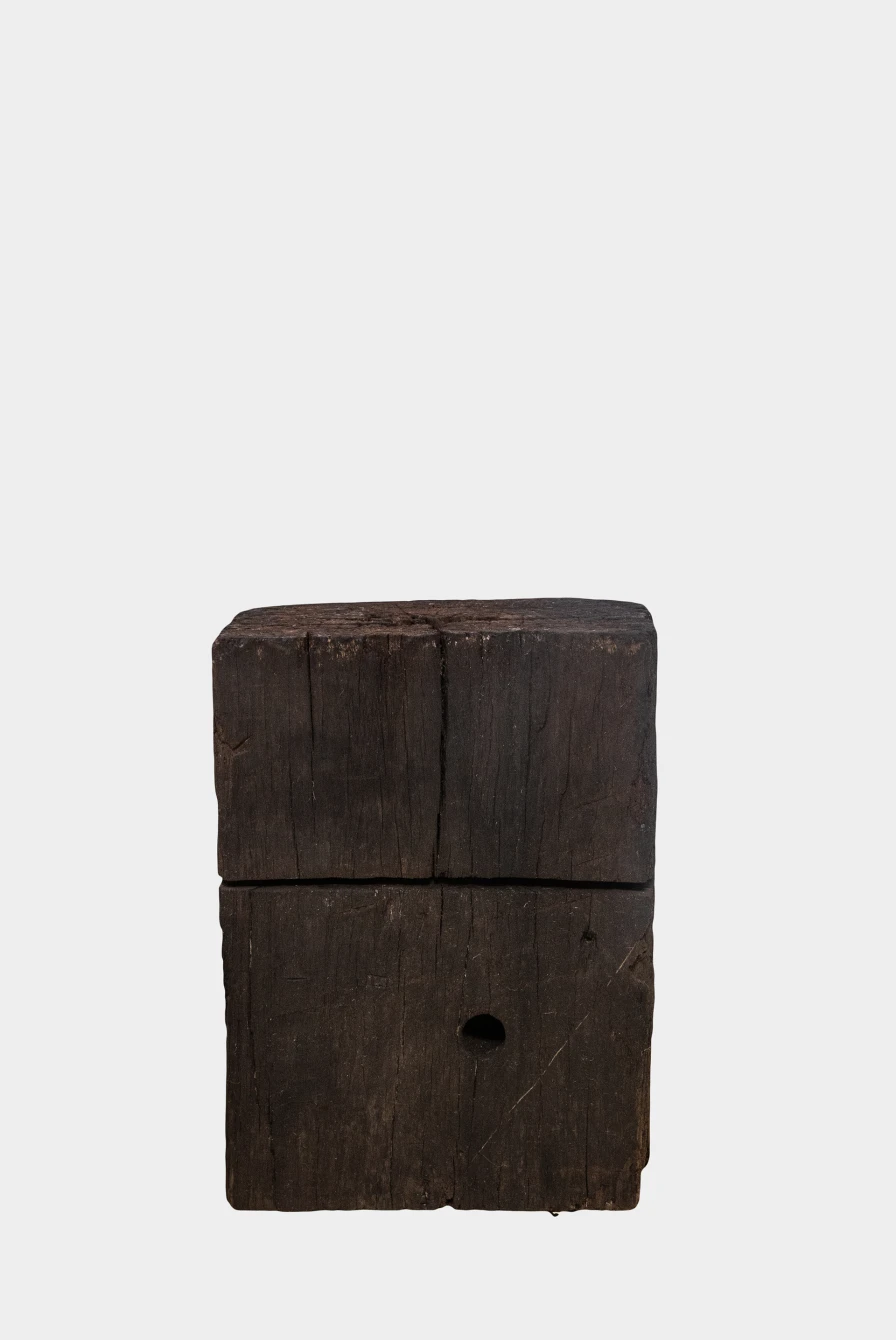 Стенд / подставка для арт объектов borneo antique gallery