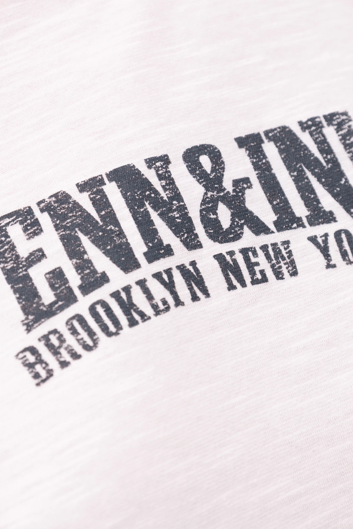 Футболка PENN & INK