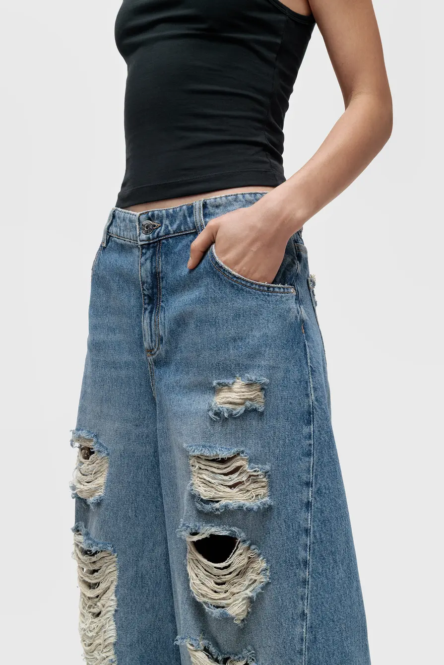 Джинсы BLUMARINE