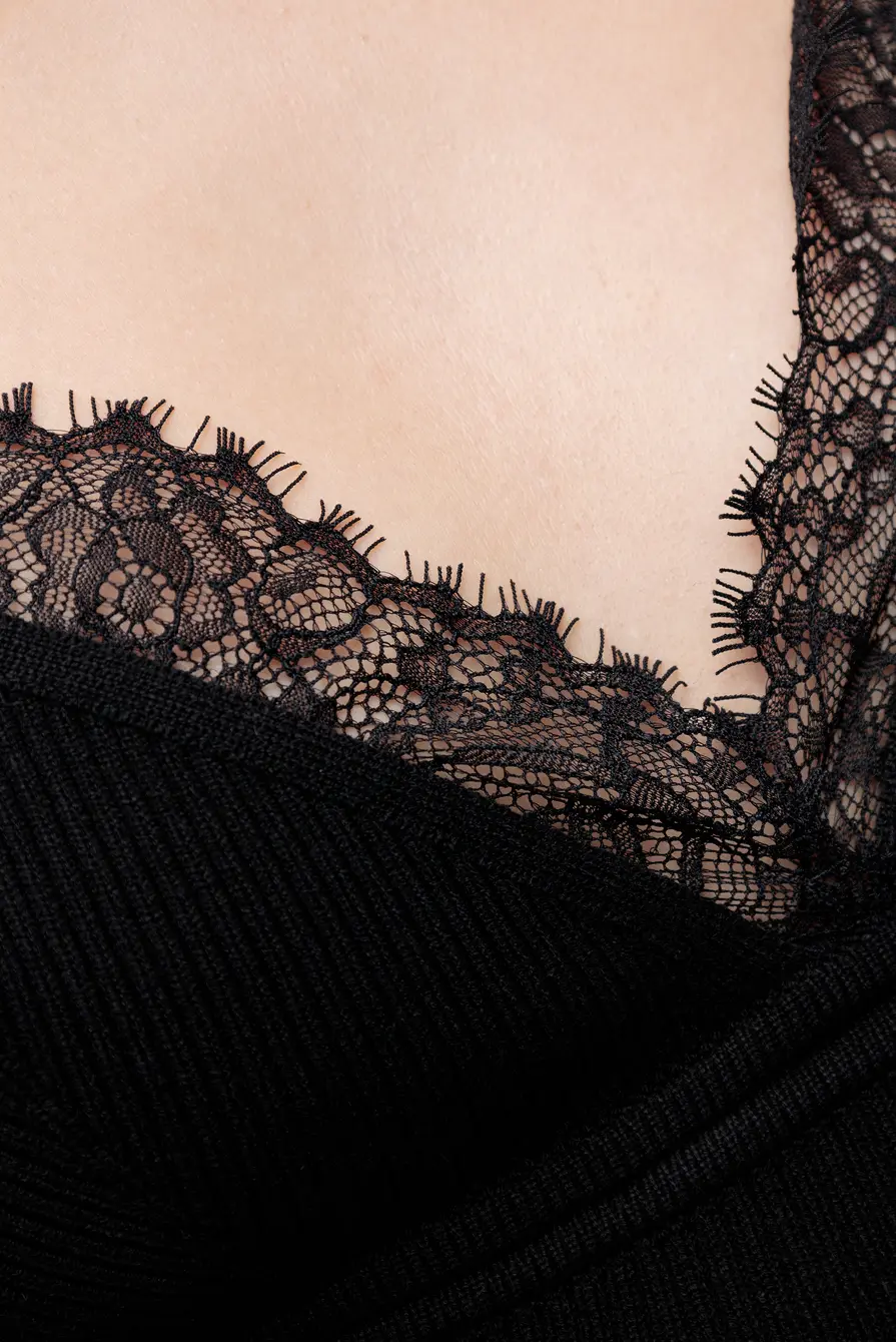 Топ BLUMARINE