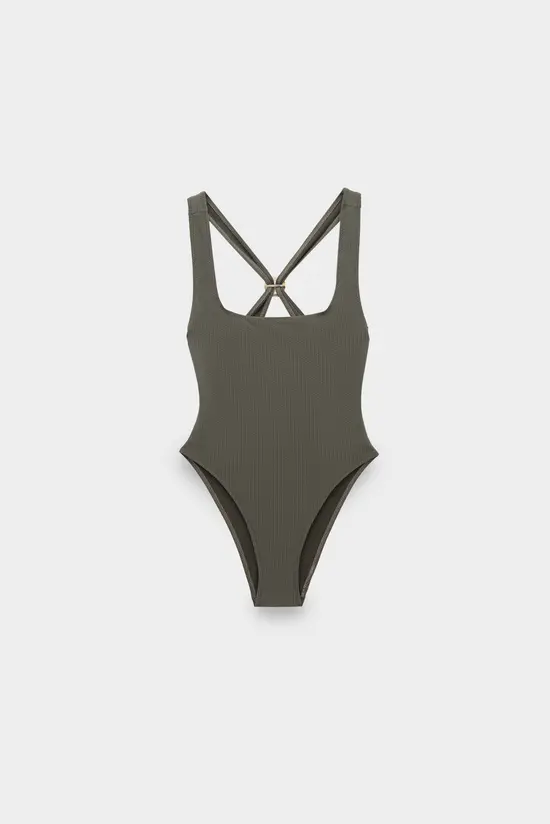 Слитный купальник INNATE