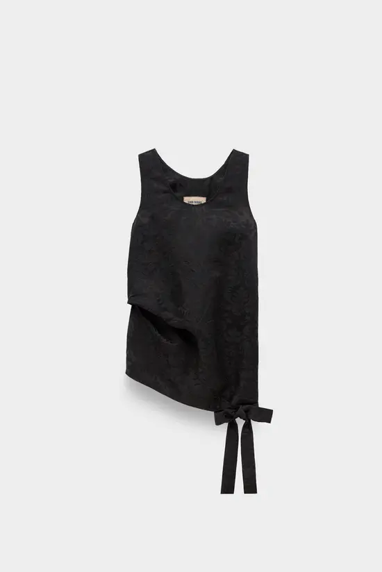 Топ Uma Wang