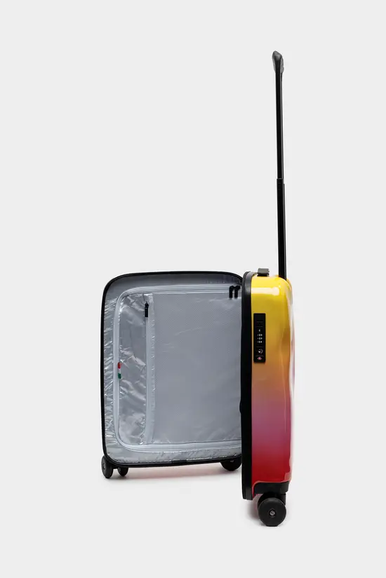 Чемодан Crash Baggage